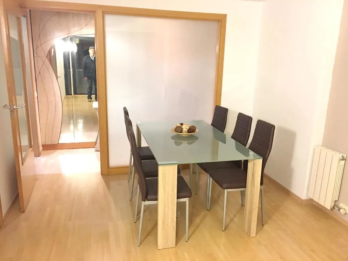Spacious Apartment In Terrassa With Shared Pool 85 M²