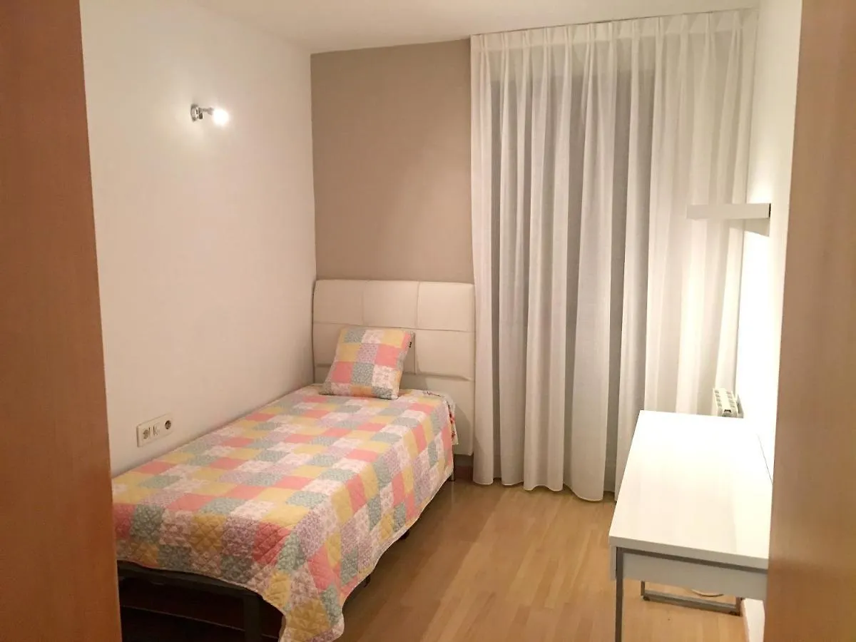 Spacious Apartment In Terrassa With Shared Pool 85 M²