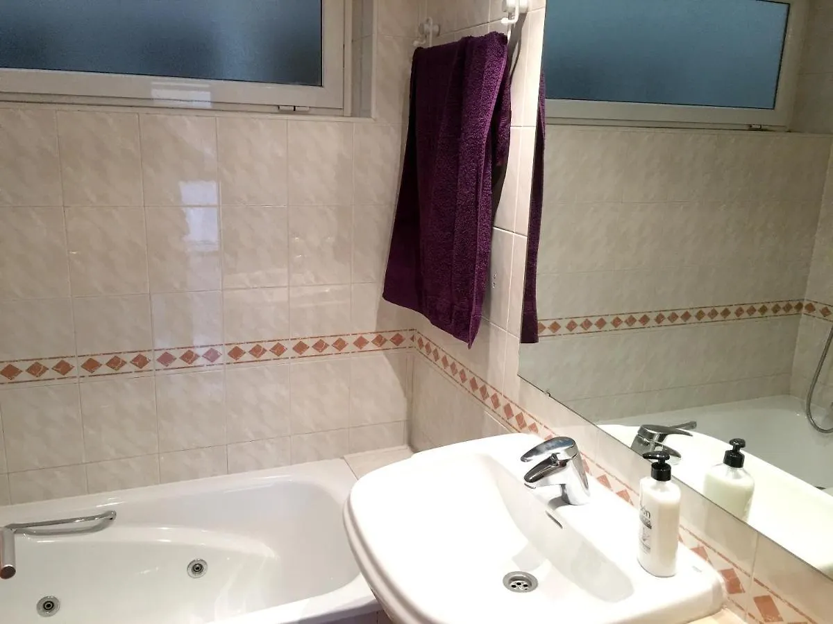Spacious Apartment In Terrassa With Shared Pool 85 M²