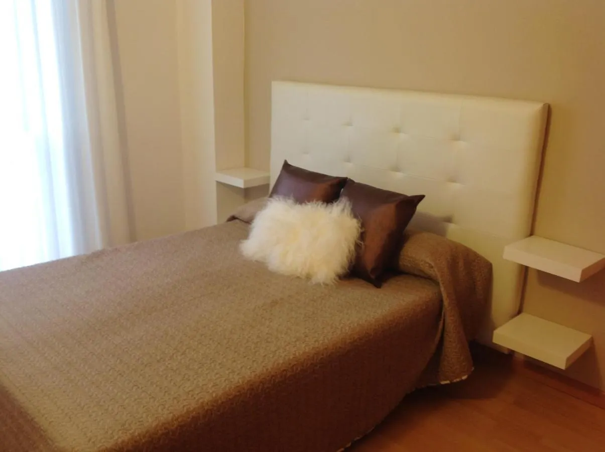 Spacious Apartment In Terrassa With Shared Pool 85 M²