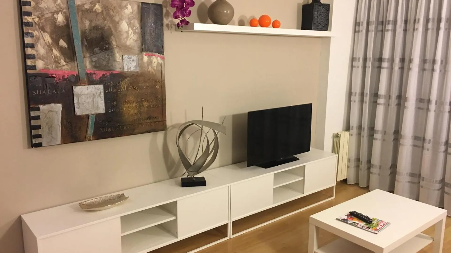 Spacious Apartment In Terrassa With Shared Pool 85 M² 0*,