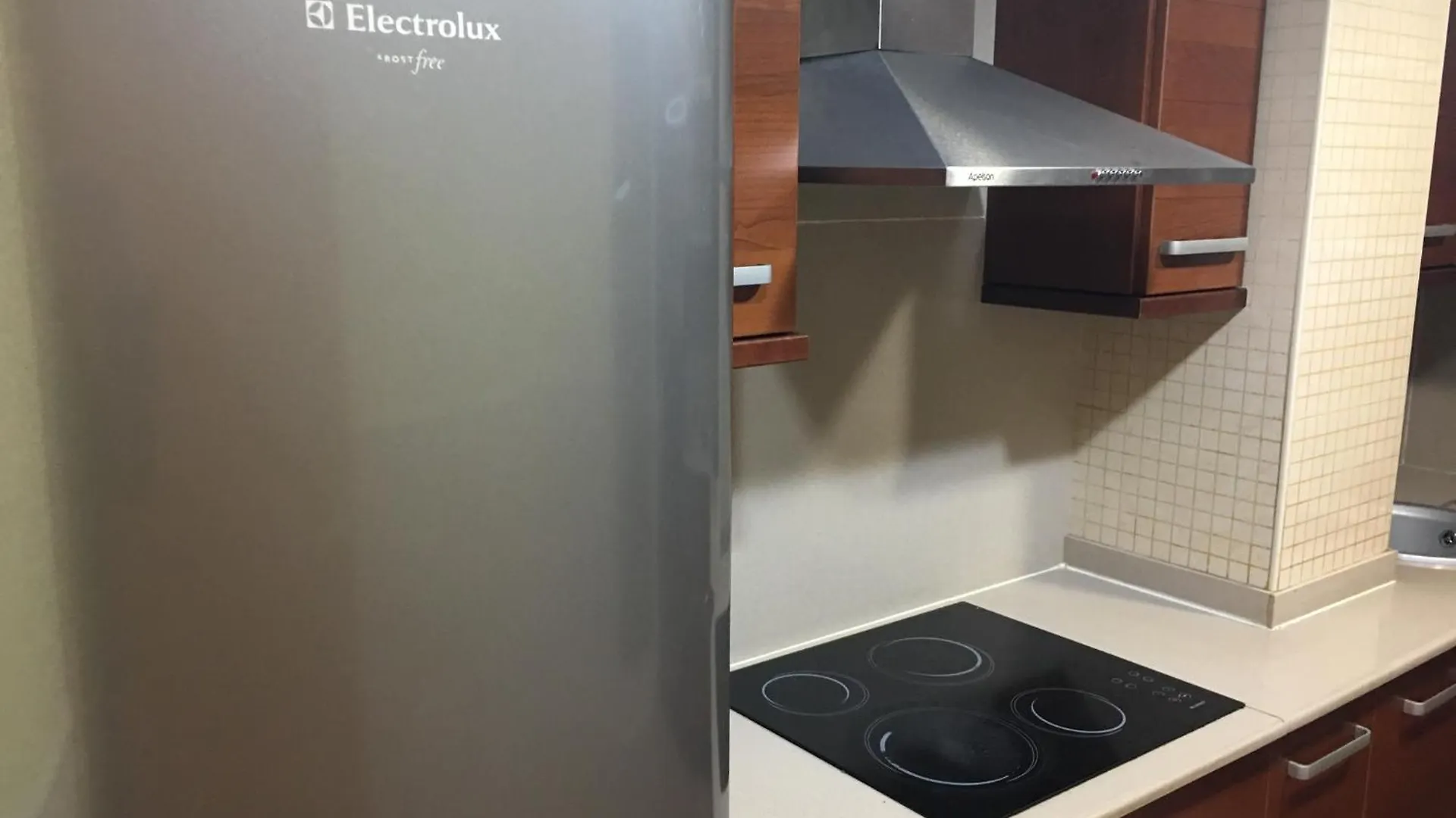 Spacious Apartment In Terrassa With Shared Pool 85 M²